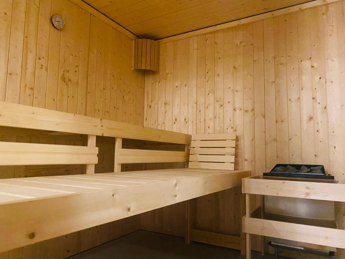 Kapitaenshaus An Der Warnow Mit Sauna Rostock Exteriör bild