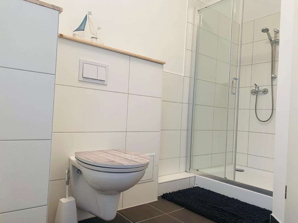 Kapitaenshaus An Der Warnow Mit Sauna Rostock Exteriör bild