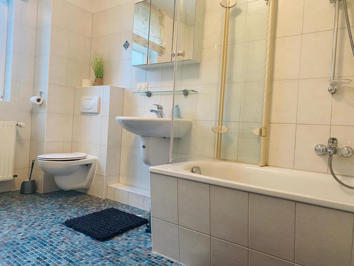 Kapitaenshaus An Der Warnow Mit Sauna Rostock Exteriör bild