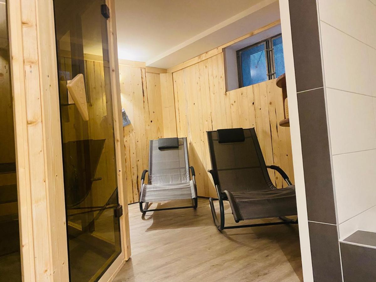 Kapitaenshaus An Der Warnow Mit Sauna Rostock Exteriör bild