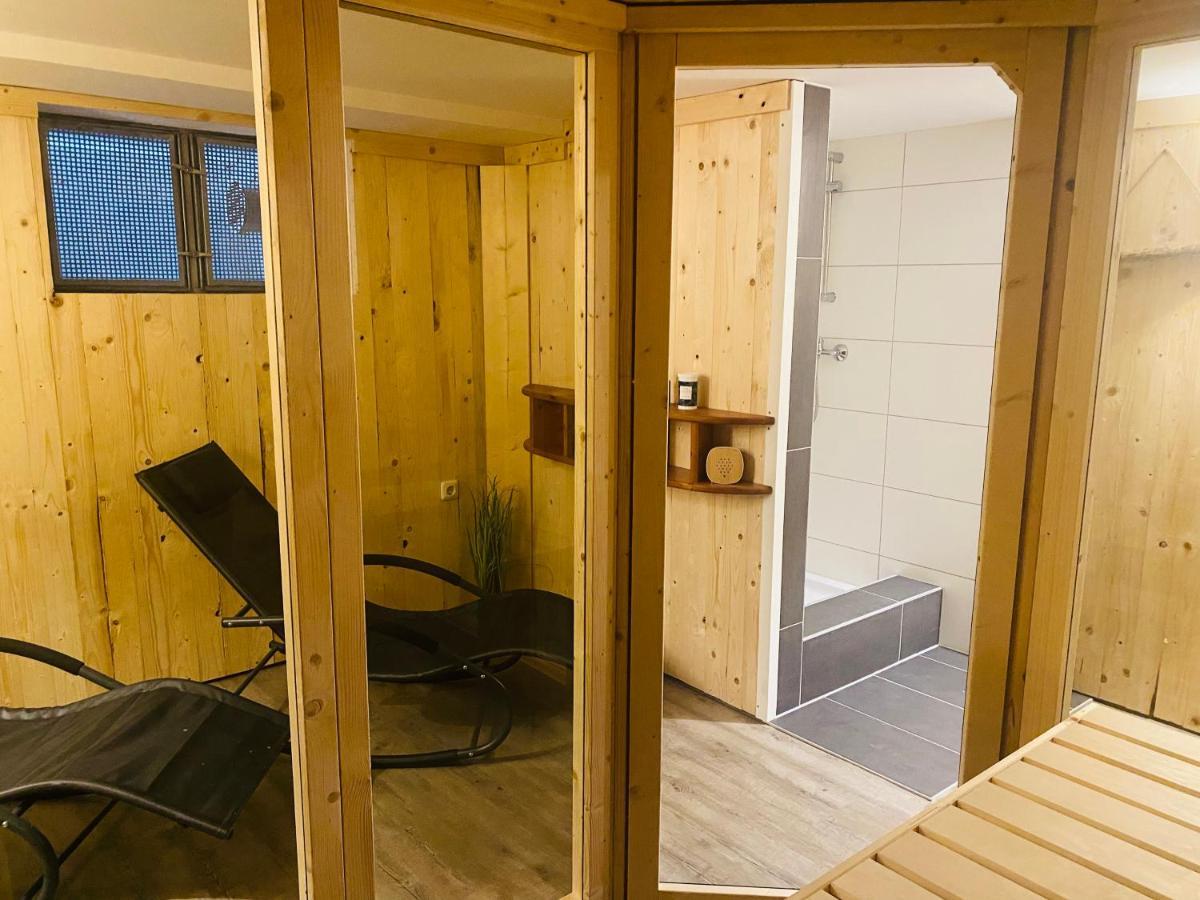 Kapitaenshaus An Der Warnow Mit Sauna Rostock Exteriör bild