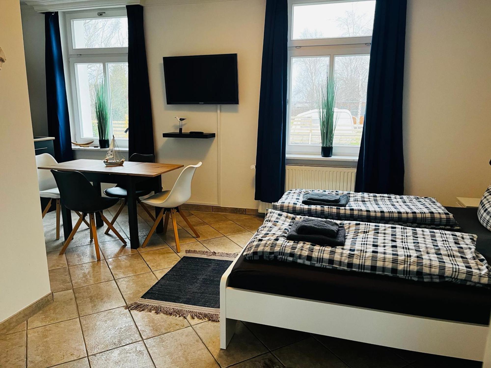 Kapitaenshaus An Der Warnow Mit Sauna Rostock Exteriör bild