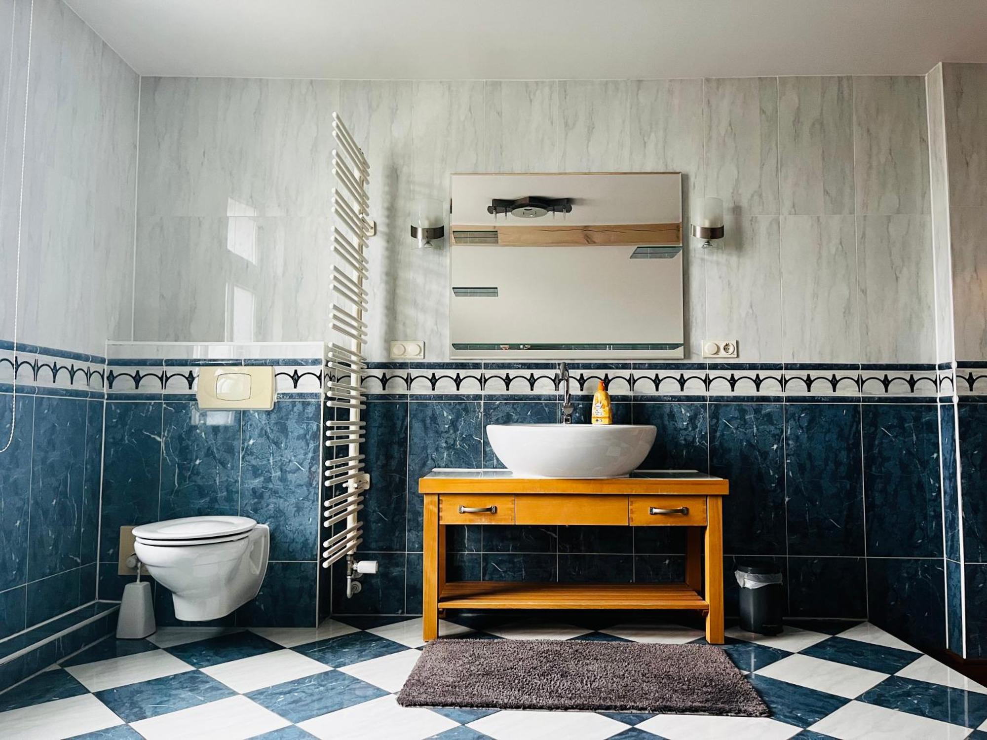 Kapitaenshaus An Der Warnow Mit Sauna Rostock Exteriör bild